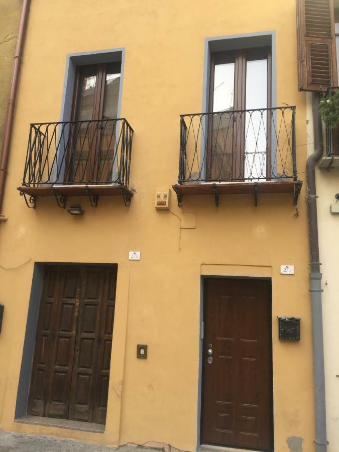 Al Corso Bed and Breakfast Cagliari Exteriör bild